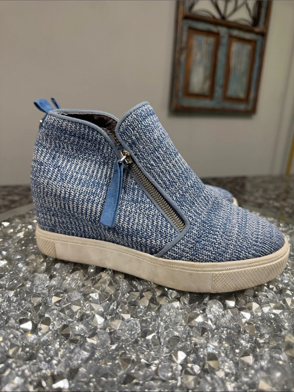 Steve Madden Blue Knit Wedge Sneaker with Side Zip EUC 1